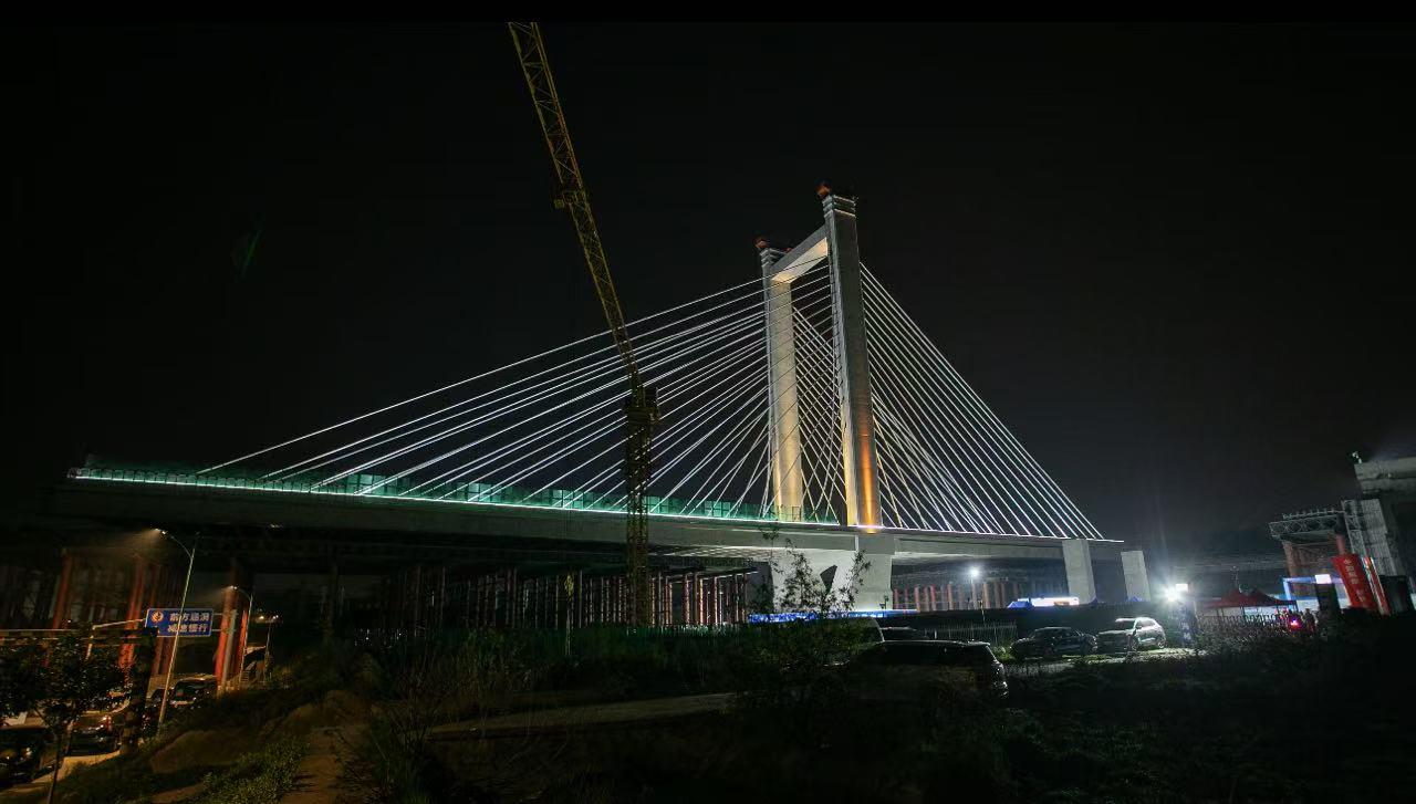京港澳高速湖北北段改擴(kuò)建項(xiàng)目鐵路交叉工程全部完工